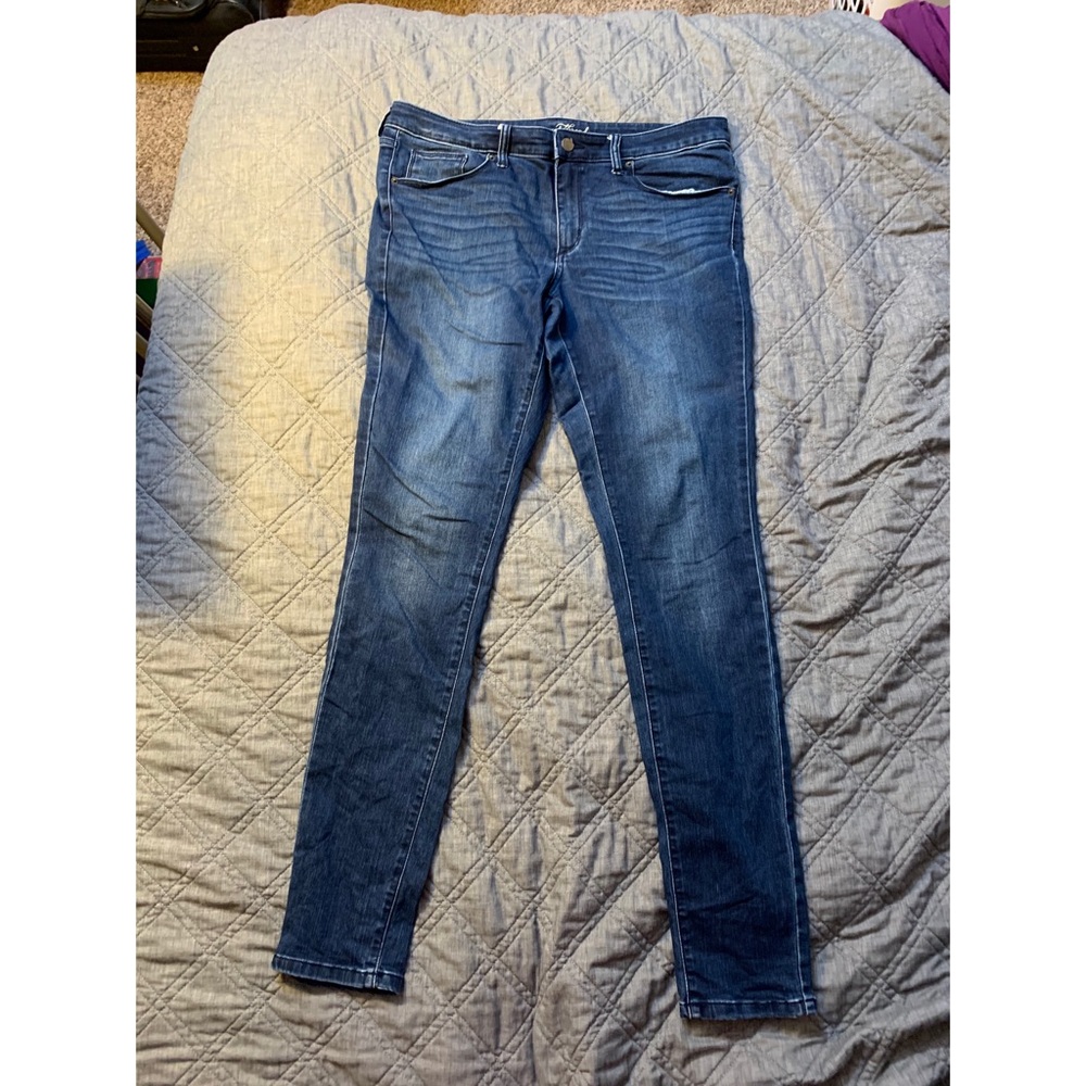Universal Thread Jeans